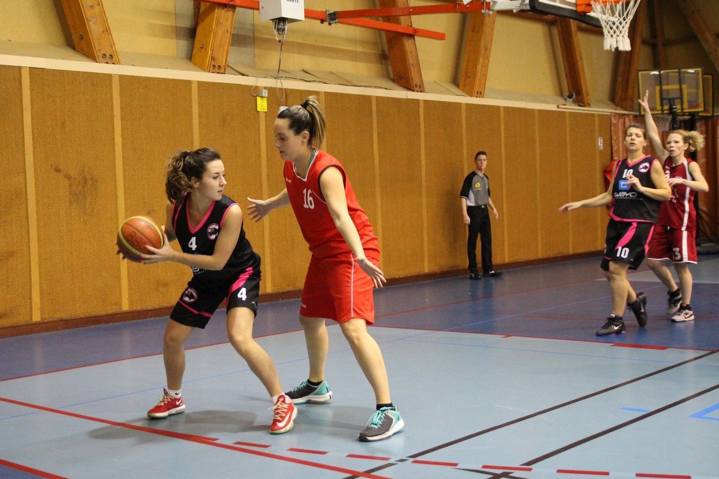 2 victoires pour 1 défaite en championnat