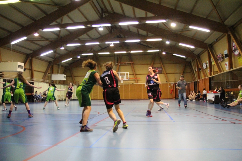 Des plateaux pour l'école de basket, de la coupe pour les minimes et du championnat pour les Séniors