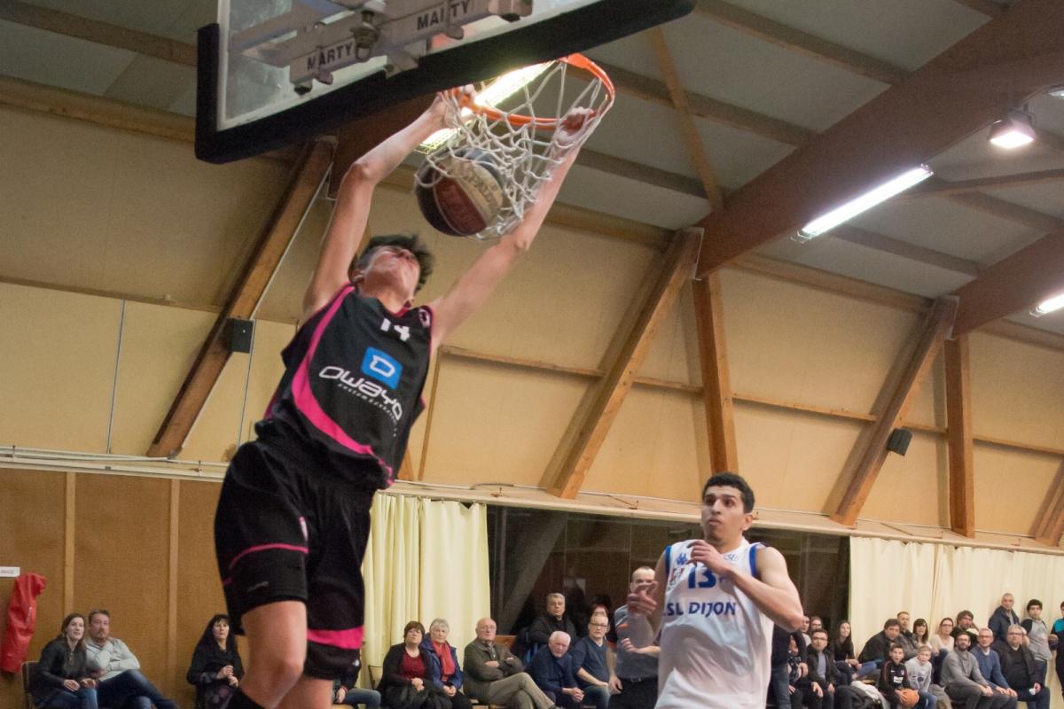 Avec la victoire, les Juniors regardent vers le haut