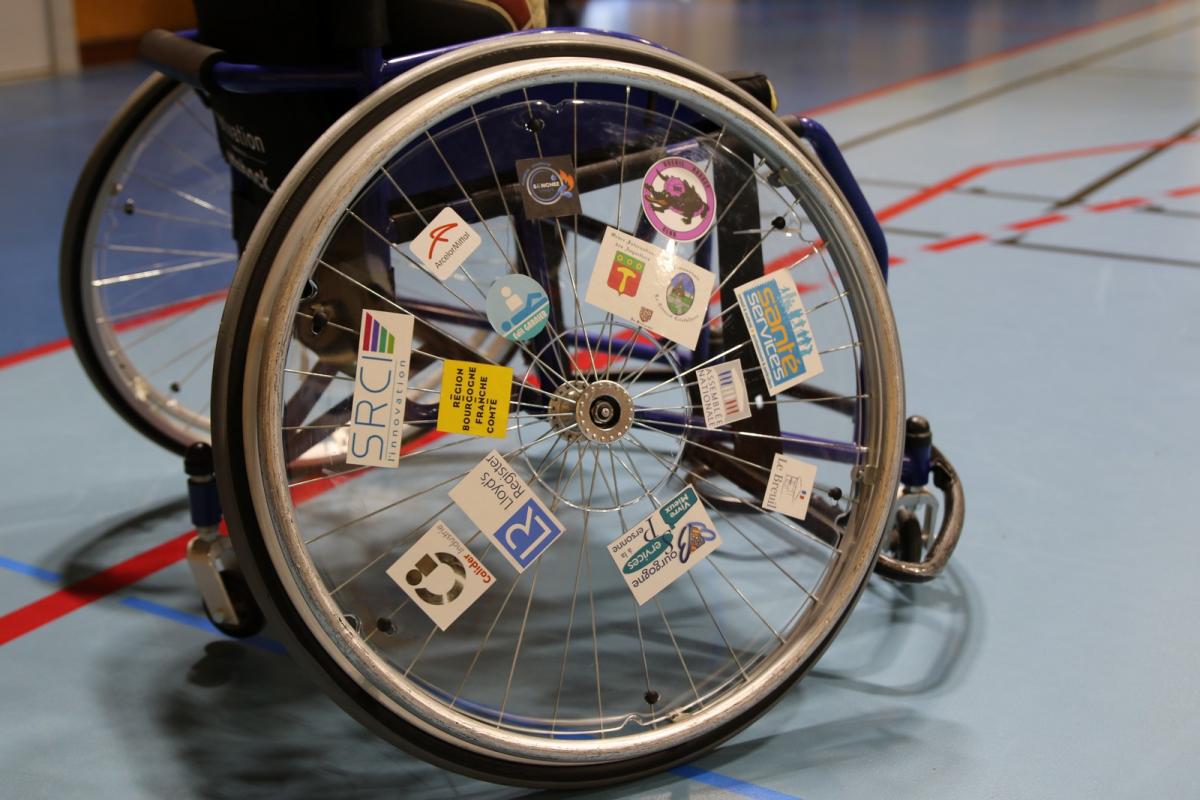 La section basket fauteuils roule pour ses sponsors pour les tournois de fin de saison