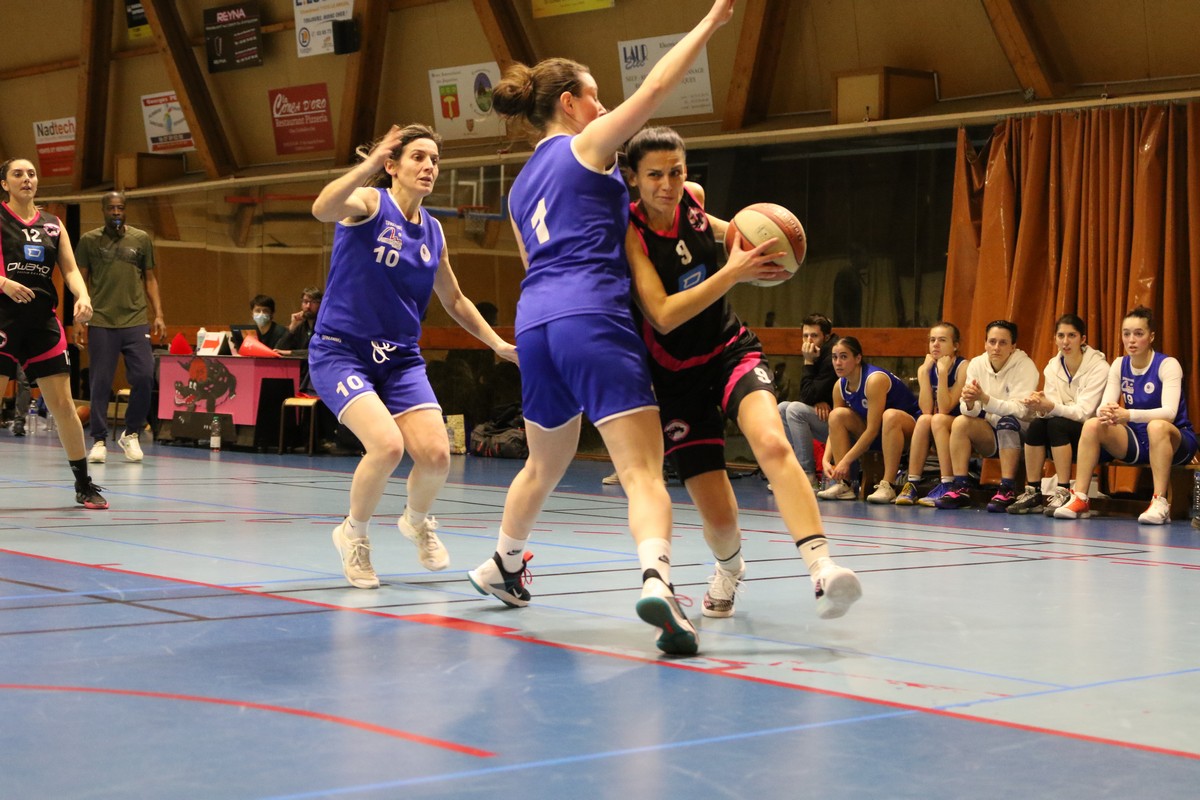 Les Seniors F se testent avant la reprise du championnat