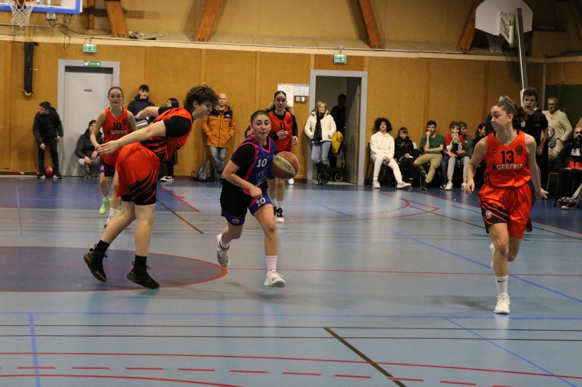 Les U13F se lancent dans le grand bain du championnat