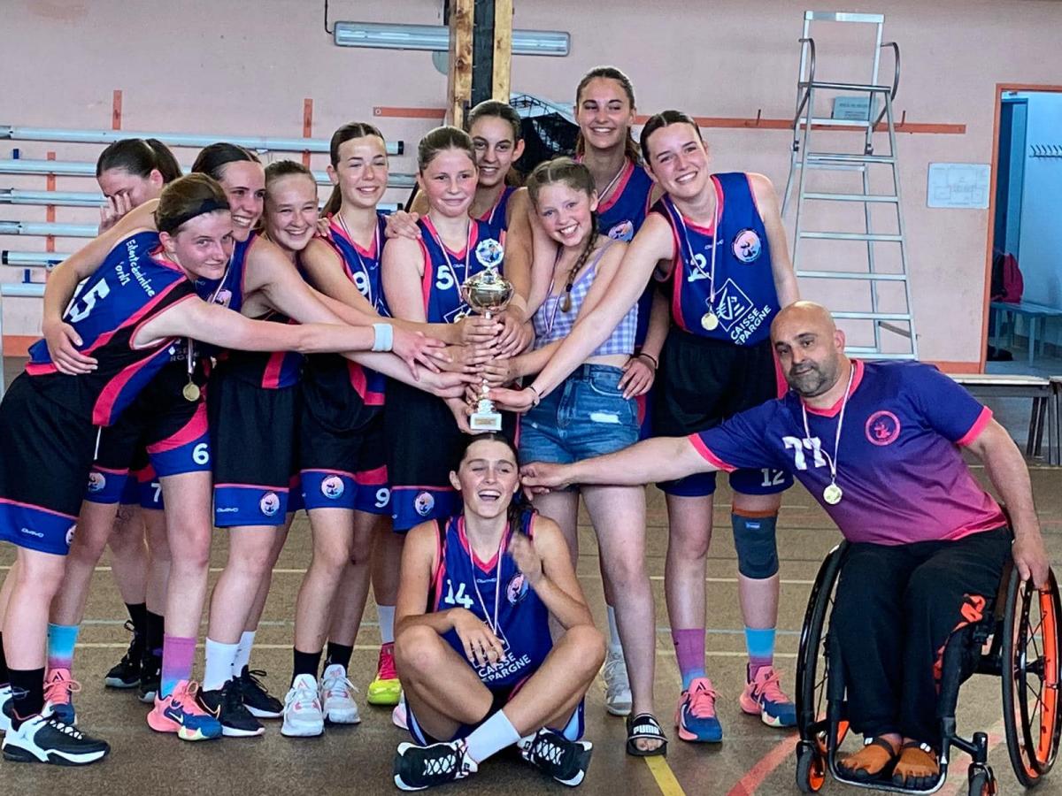 Toutes les équipes sont victorieuses avec en prime une coupe pour les U15F