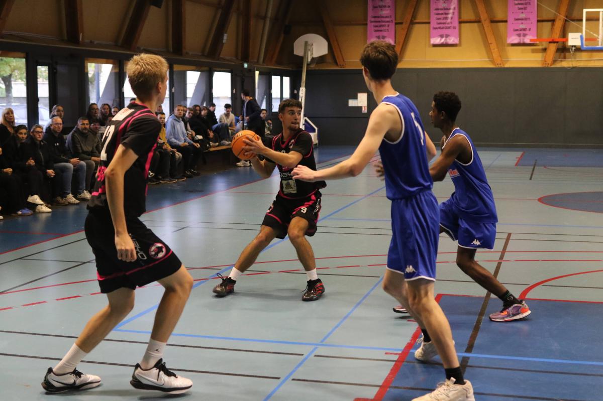Les SM1 reviennent de St-Apo avec une première victoire